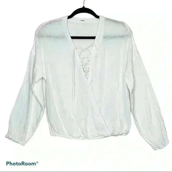 Monrow Tie Up V-Neck Peasant Blouse - Picture 1 of 8
